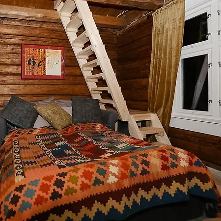 Semesterbostad Historic By The Trail In Ostmarka